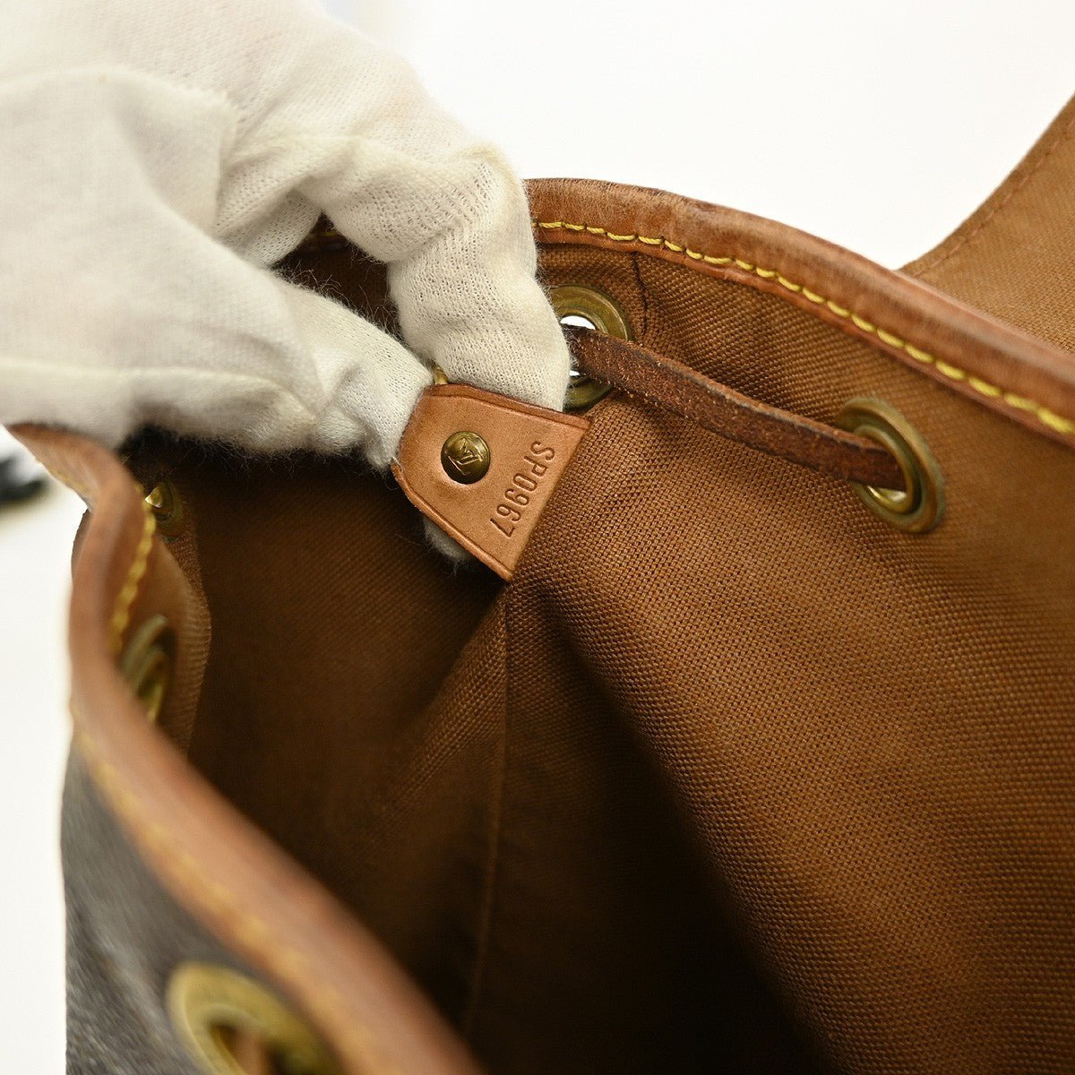 Louis Vuitton Montsouris Backpack Monogram Canvas MM - Brandsamsara