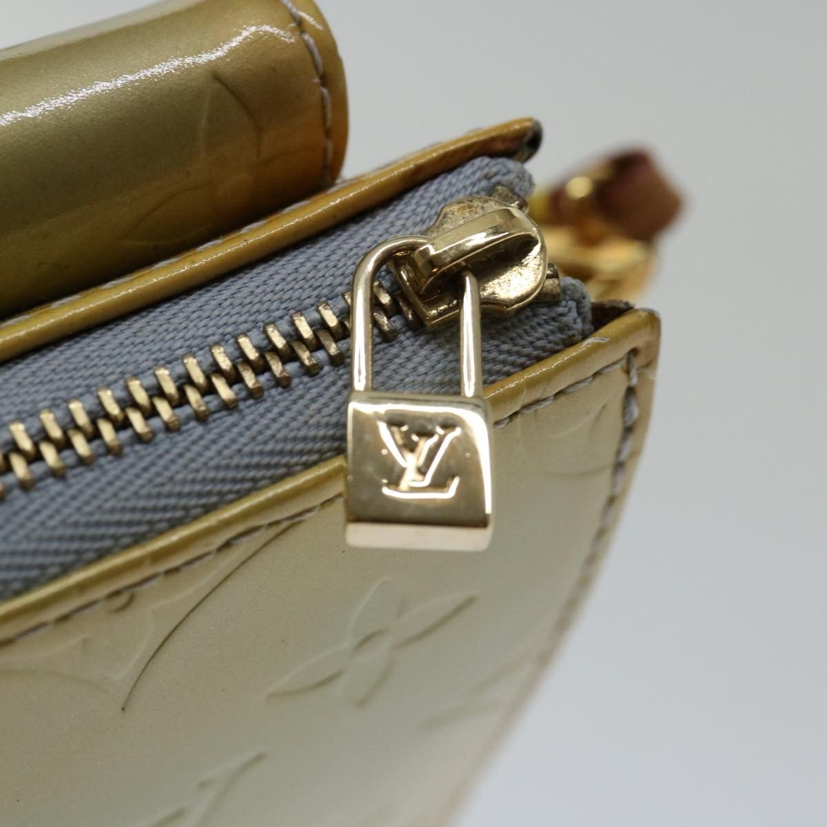 Louis Vuitton Mott Handbag - Brandsamsara
