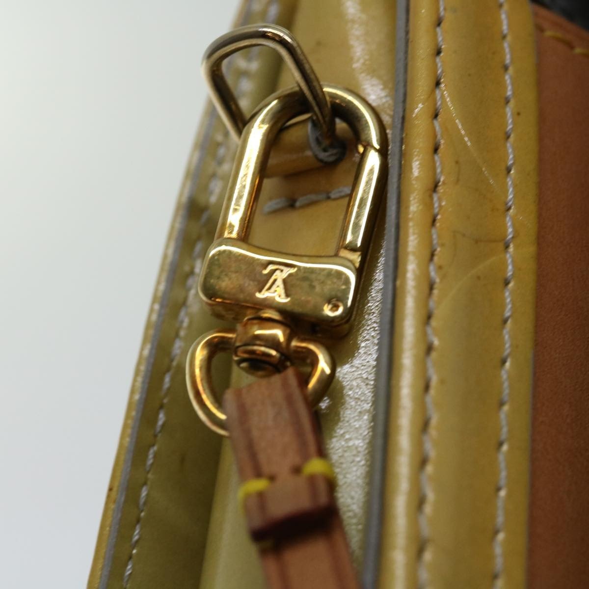 Louis Vuitton Mott Handbag - Brandsamsara