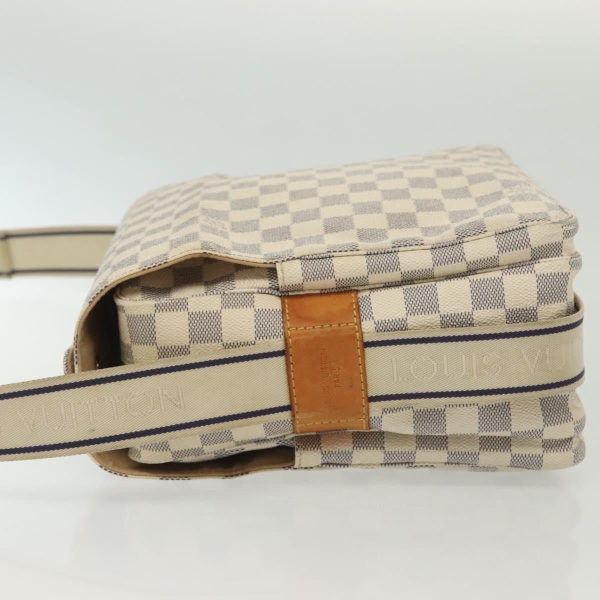 Louis Vuitton Naviglio Handbag - Brandsamsara
