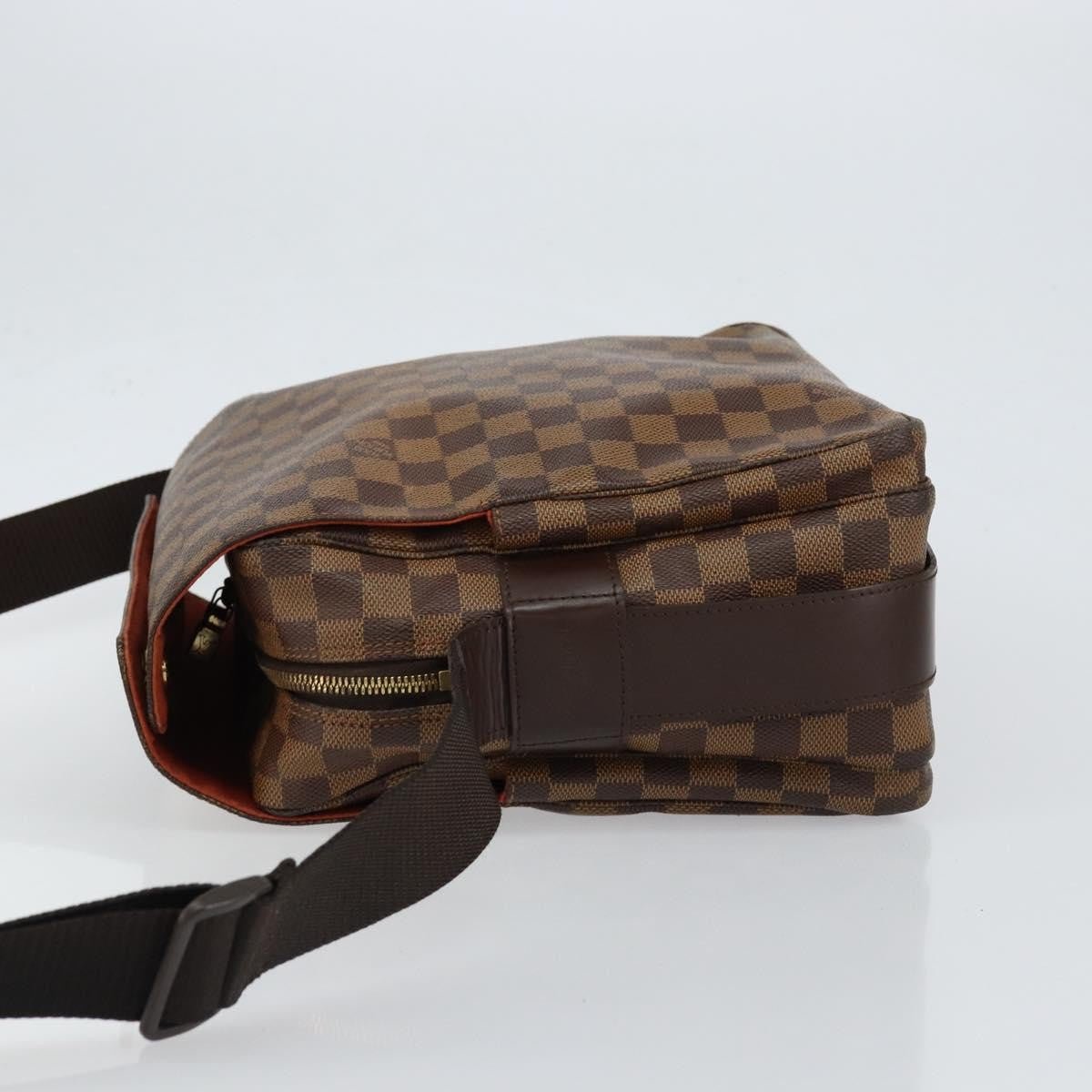 Louis Vuitton Naviglio Handbag - Brandsamsara