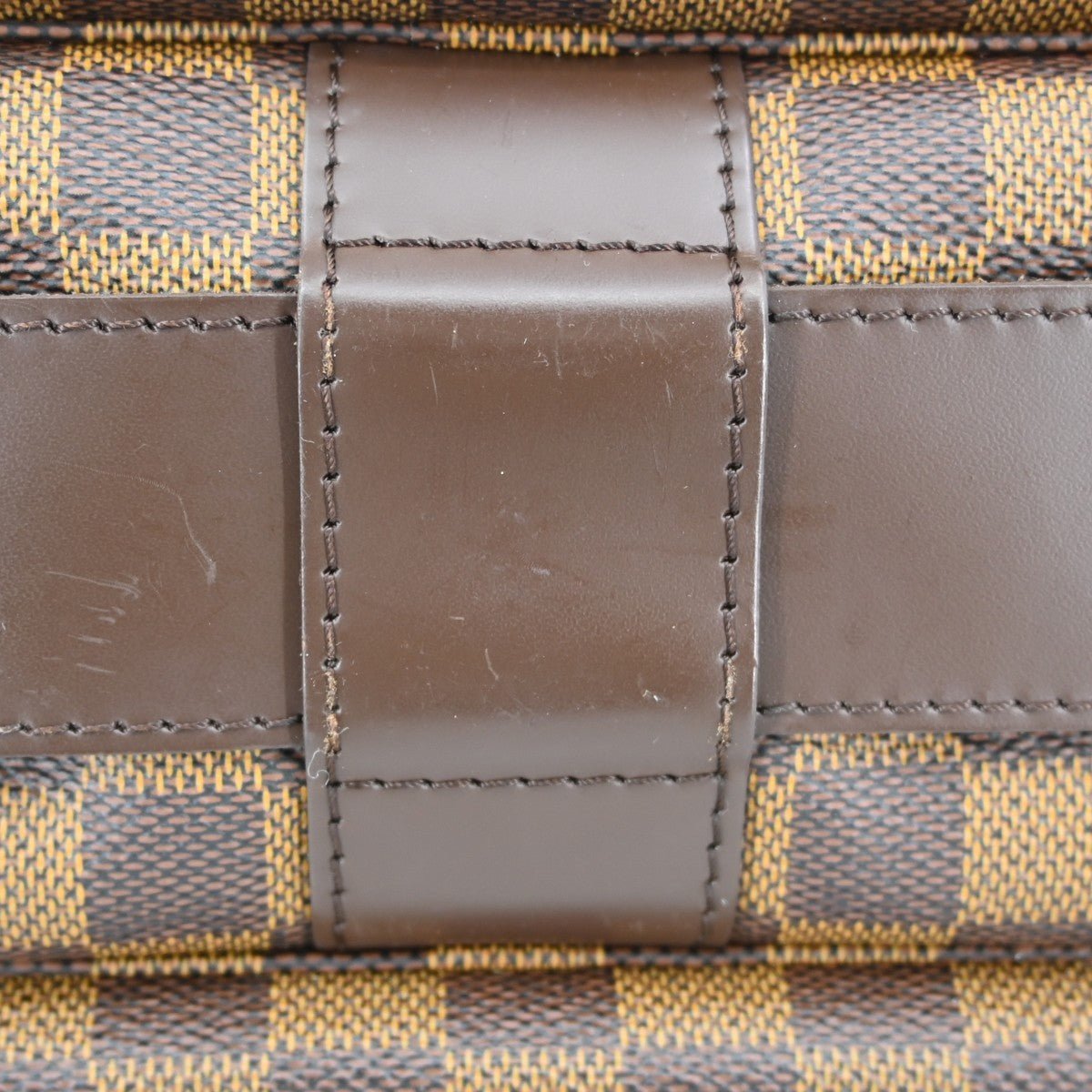 Louis Vuitton Naviglio Handbag - Brandsamsara