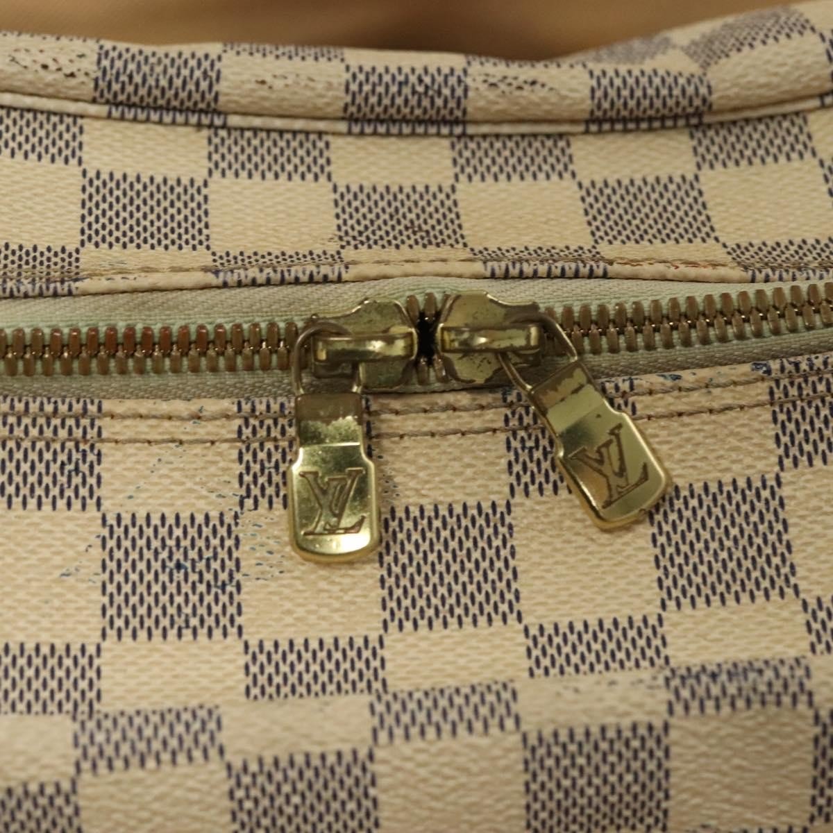 Louis Vuitton Naviglio Handbag - Brandsamsara