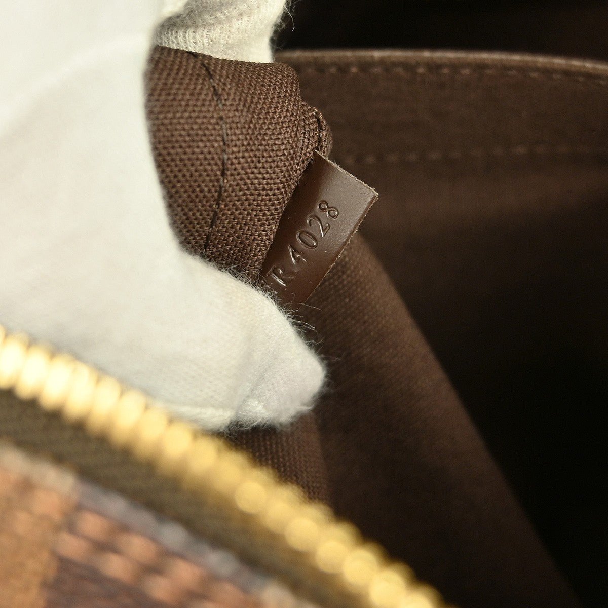 Louis Vuitton Naviglio Handbag - Brandsamsara