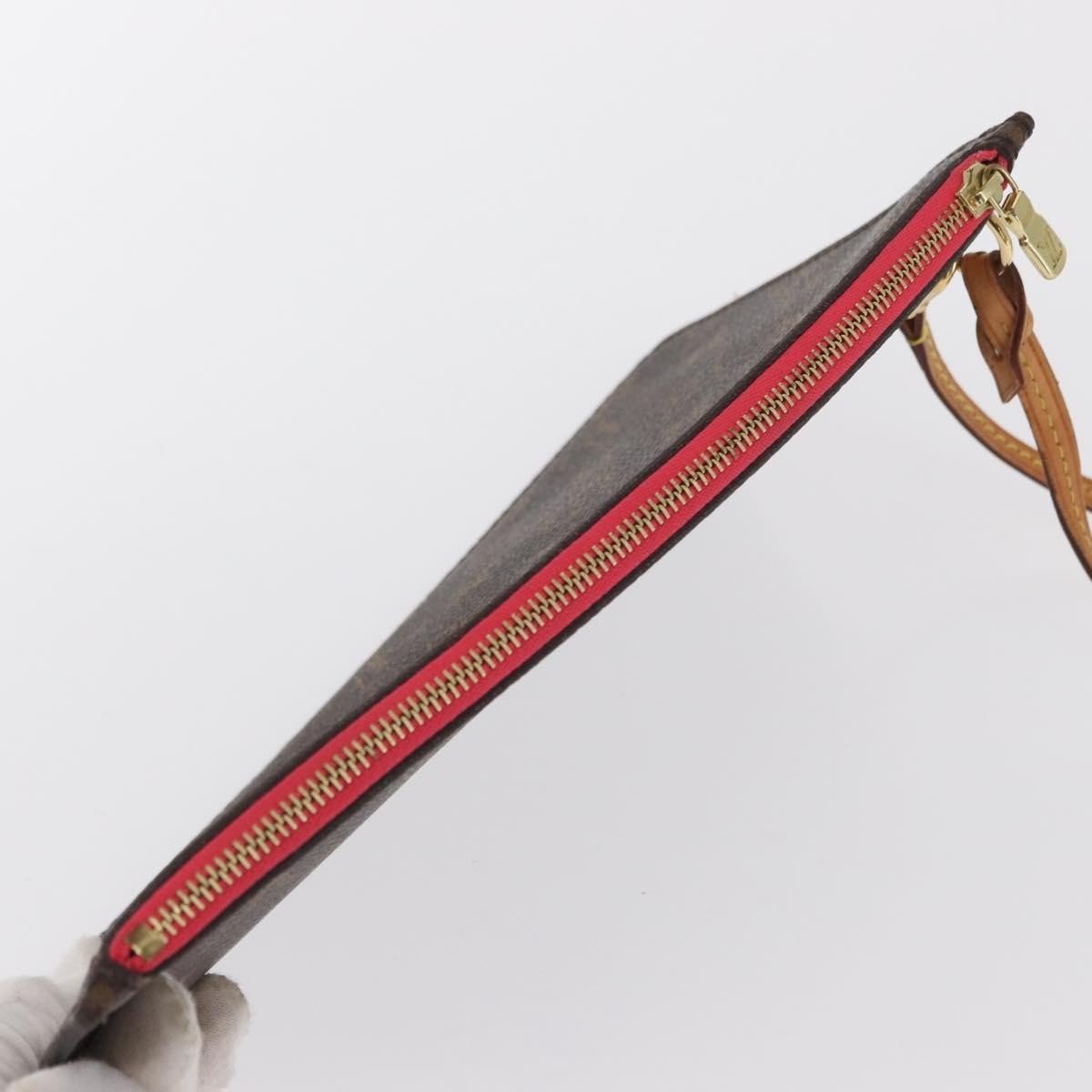 Louis Vuitton Neverfull Pochette - Brandsamsara