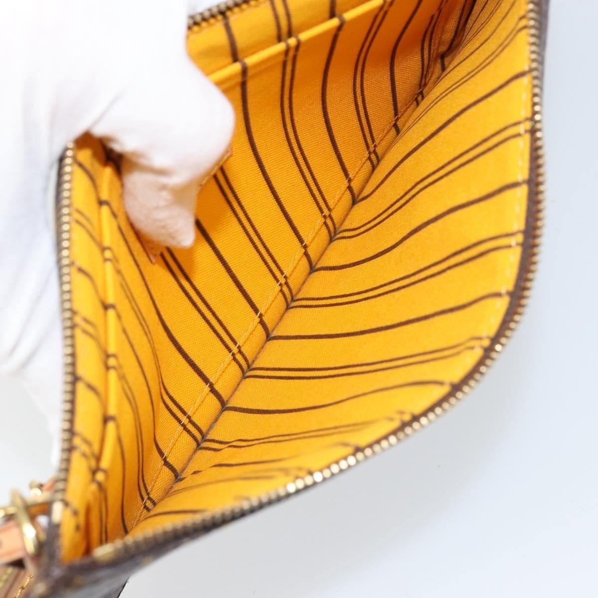 Louis Vuitton Neverfull Pochette - Brandsamsara
