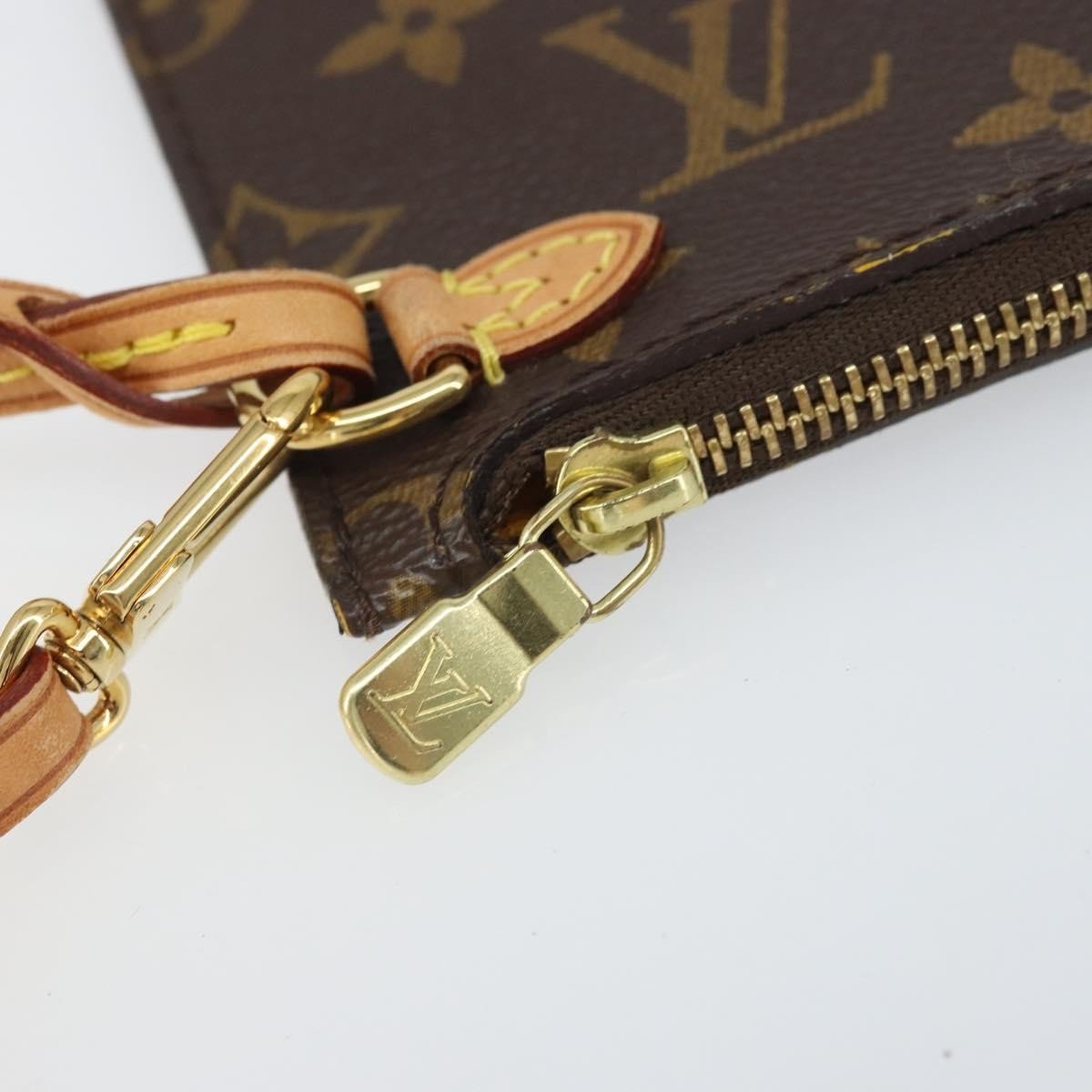 Louis Vuitton Neverfull Pochette - Brandsamsara