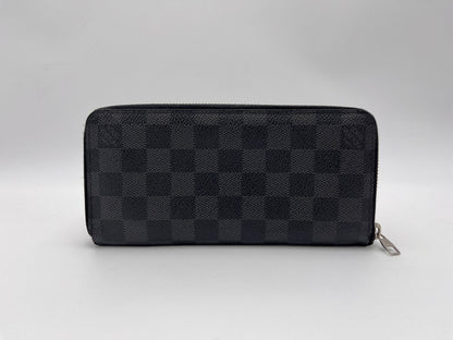 Louis Vuitton Nicolas Ghesquière Zippy Wallet - Brandsamsara
