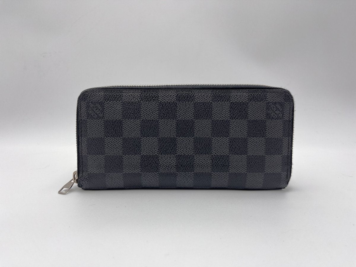 Louis Vuitton Nicolas Ghesquière Zippy Wallet - Brandsamsara