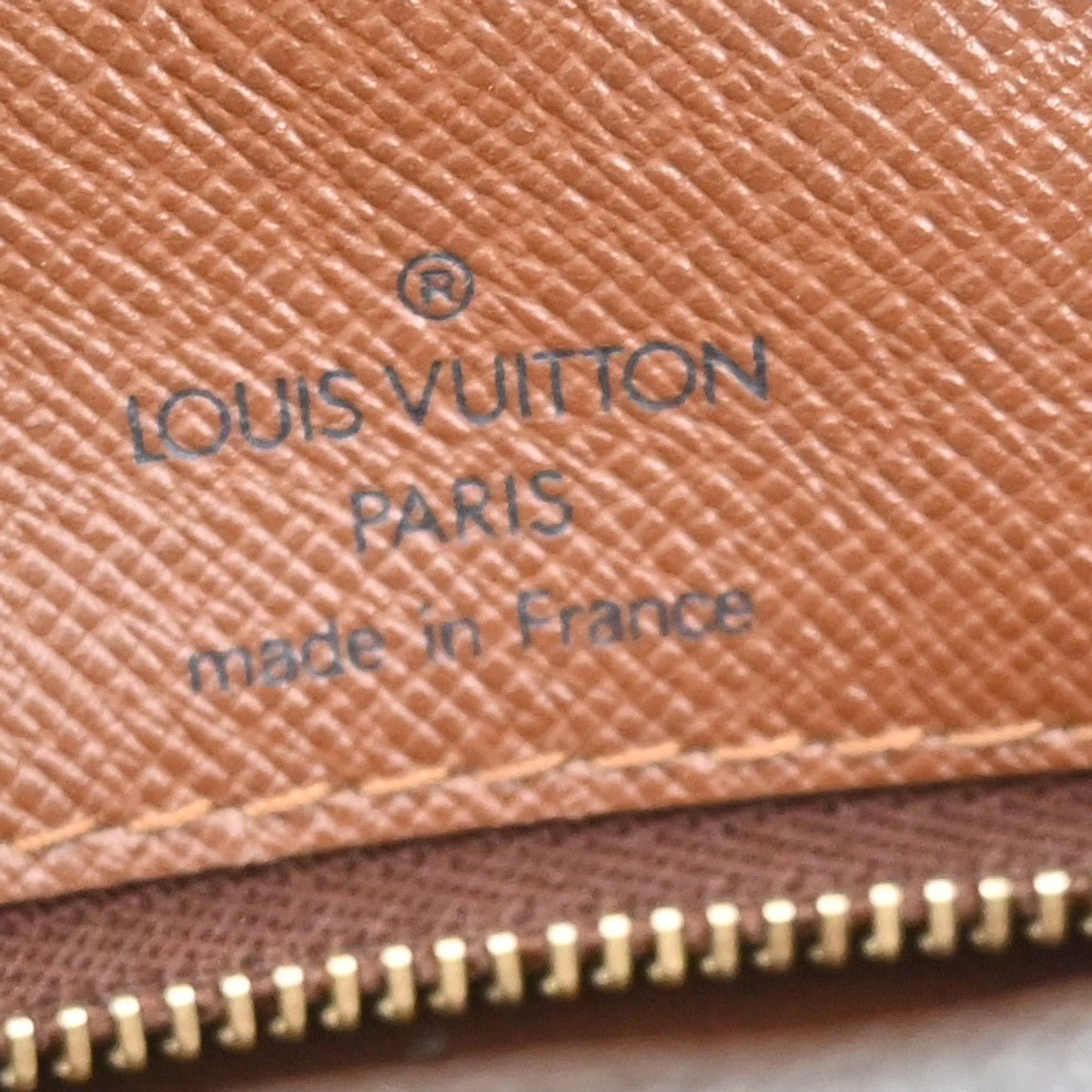 Louis Vuitton Nil Messenger Bag - Brandsamsara