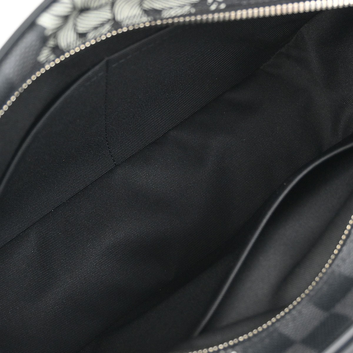 Louis Vuitton Nil Messenger Bag - Brandsamsara