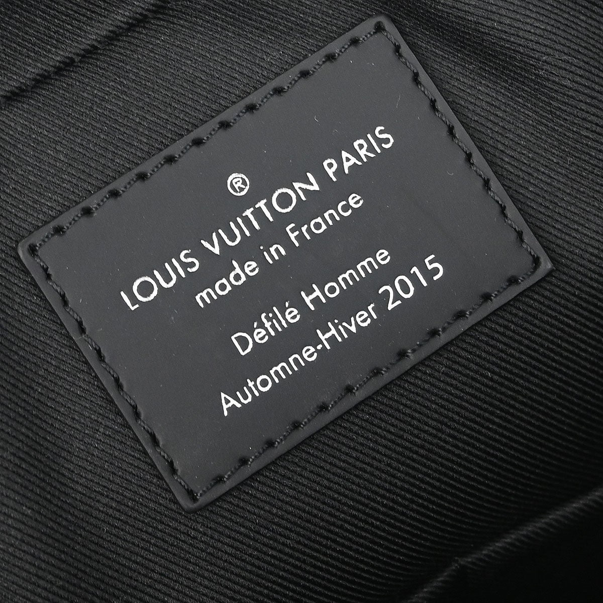 Louis Vuitton Nil Messenger Bag - Brandsamsara
