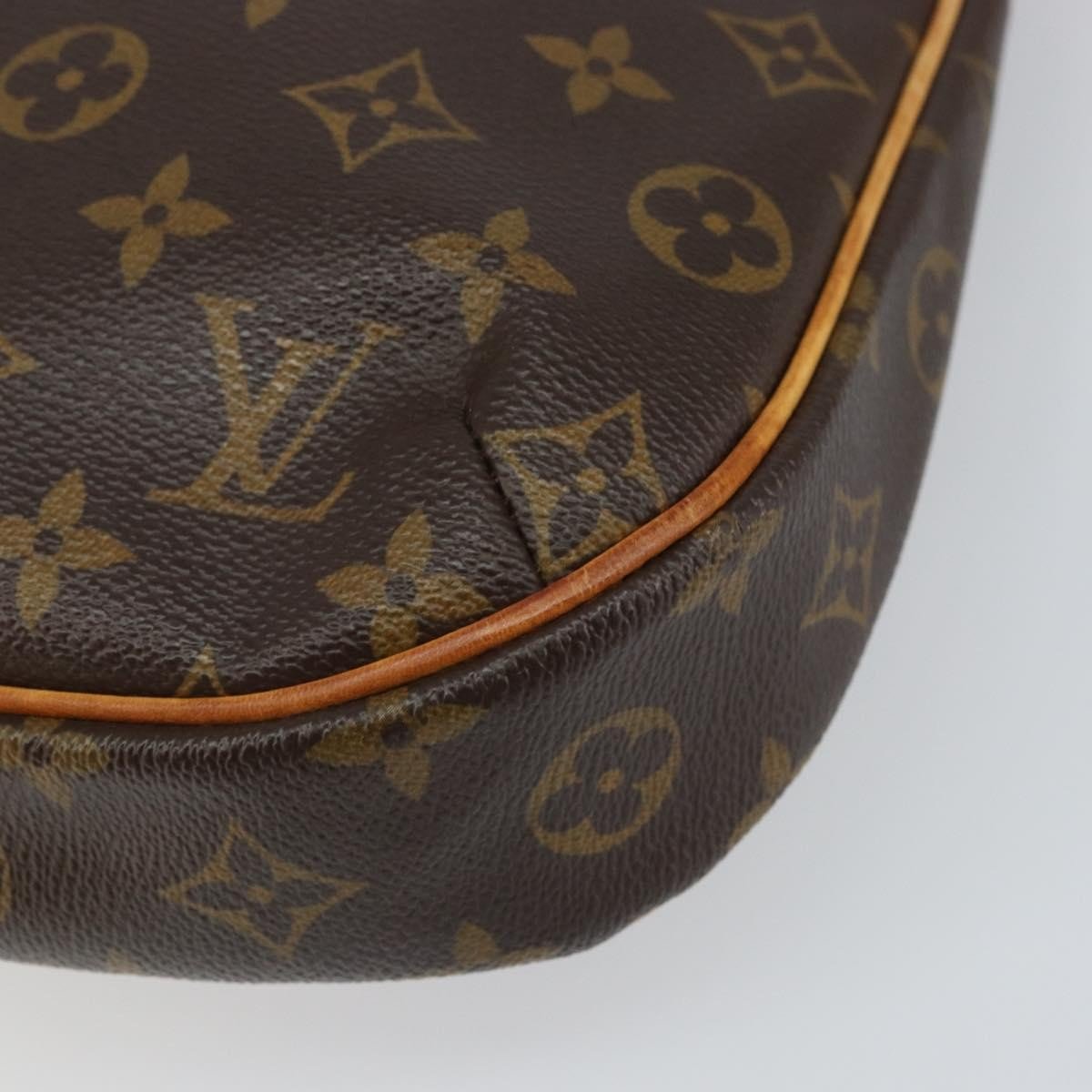 Louis Vuitton Odeon Handbag - Brandsamsara