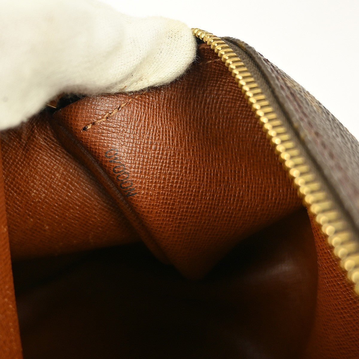 Louis Vuitton Papillon Handbag - Brandsamsara