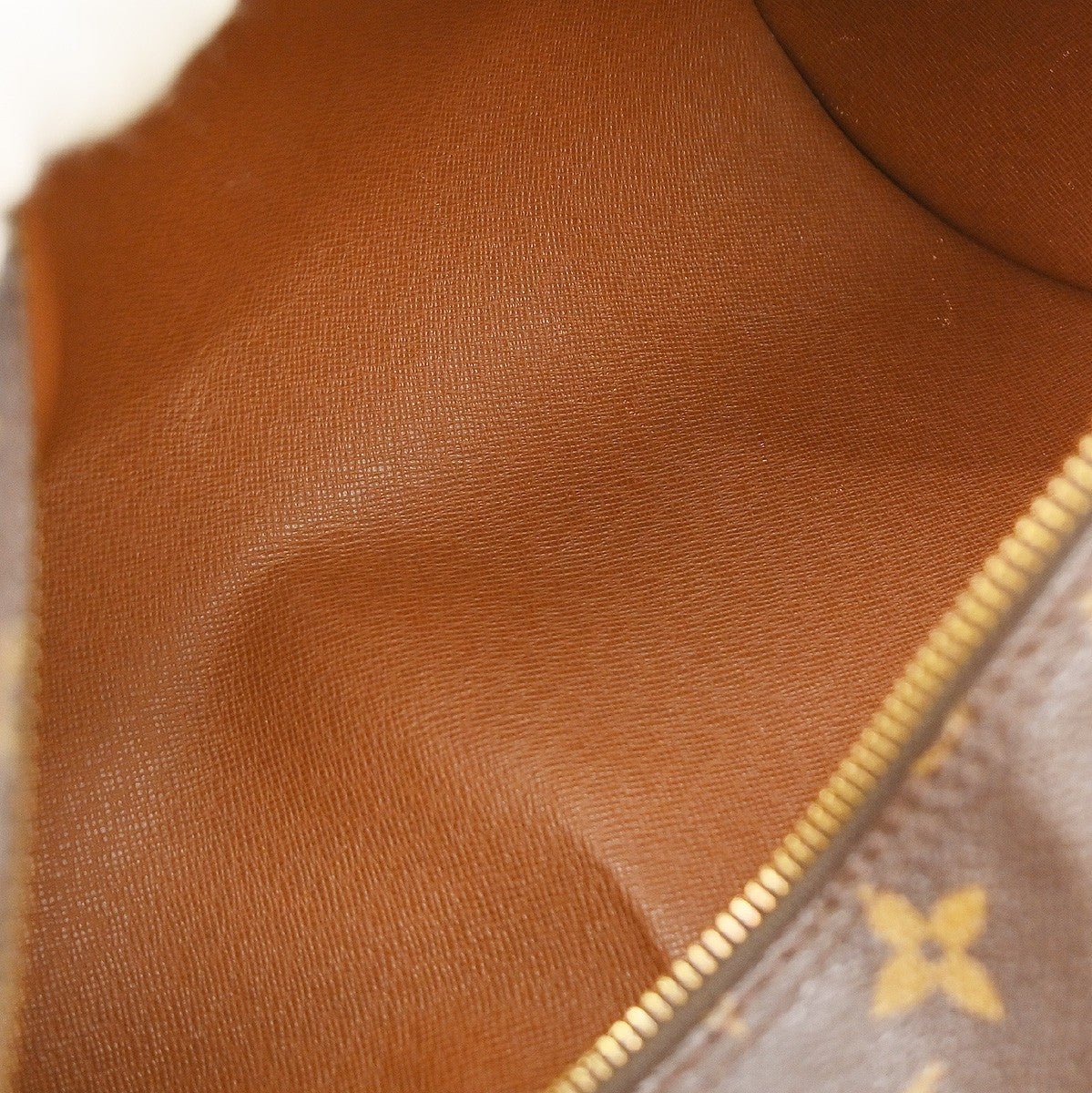 Louis Vuitton Papillon Handbag - Brandsamsara
