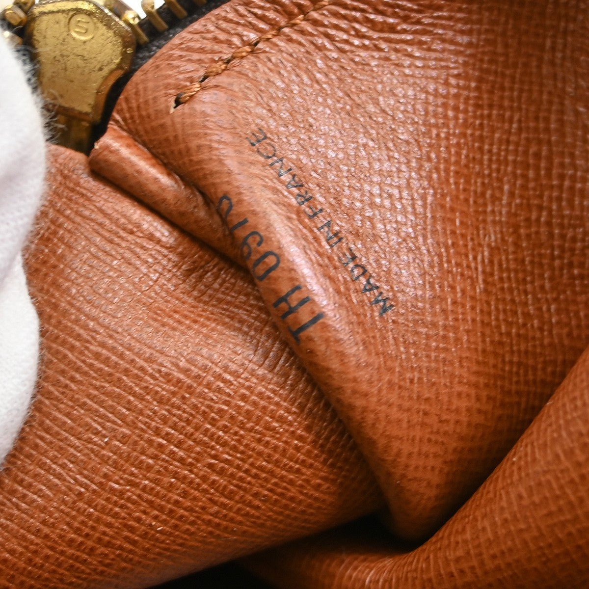 Louis Vuitton Papillon Handbag - Brandsamsara