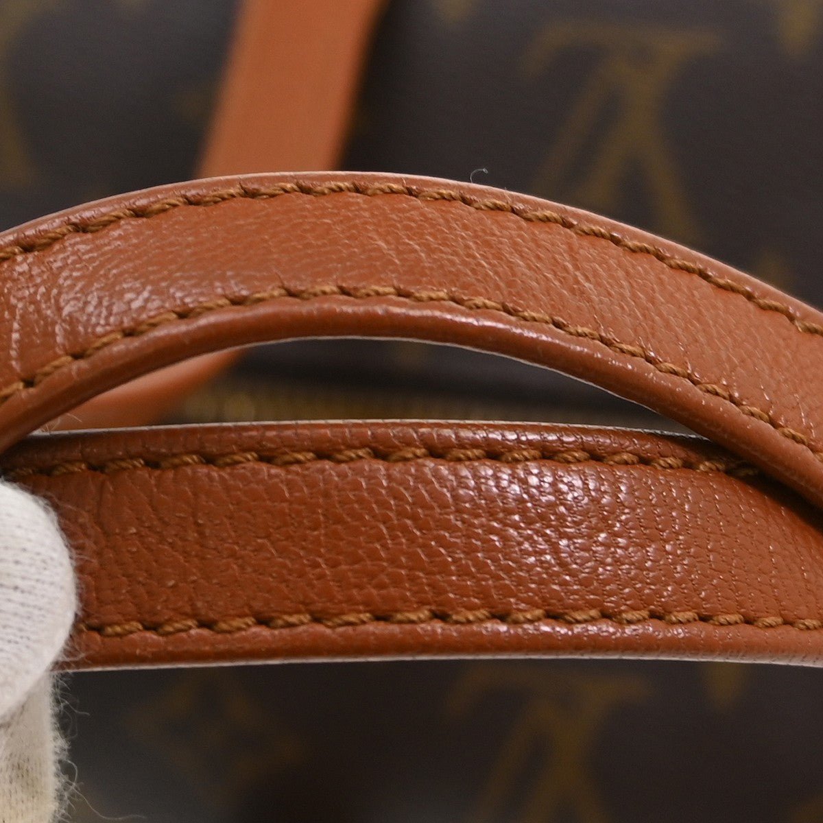 Louis Vuitton Papillon Handbag - Brandsamsara