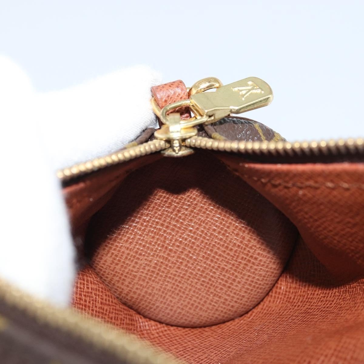 Louis Vuitton Papillon Pochette - Brandsamsara