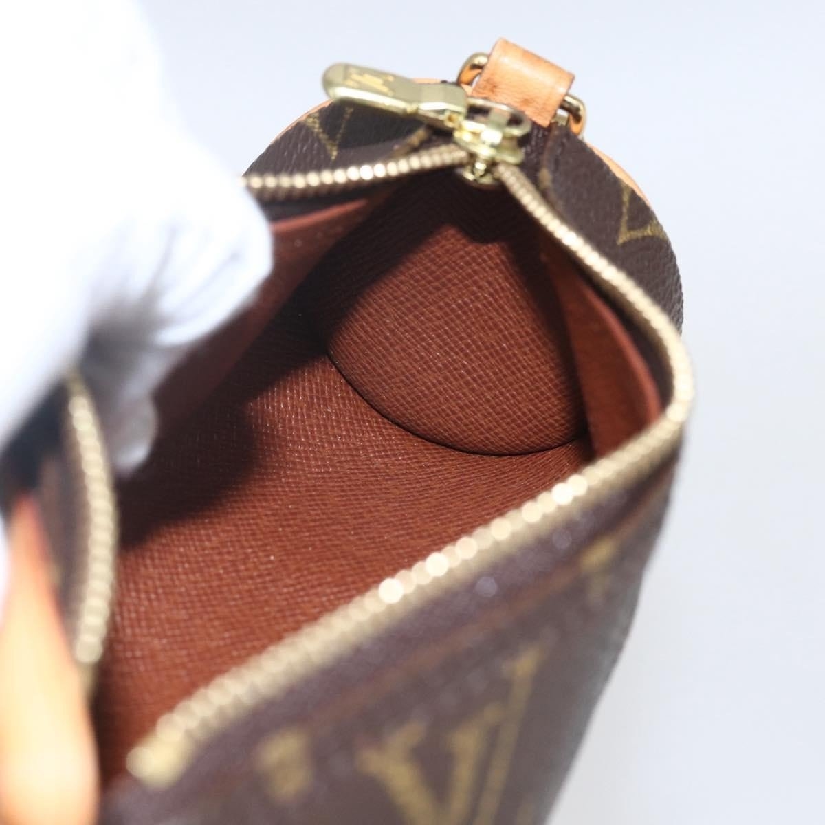 Louis Vuitton Papillon Pochette - Brandsamsara