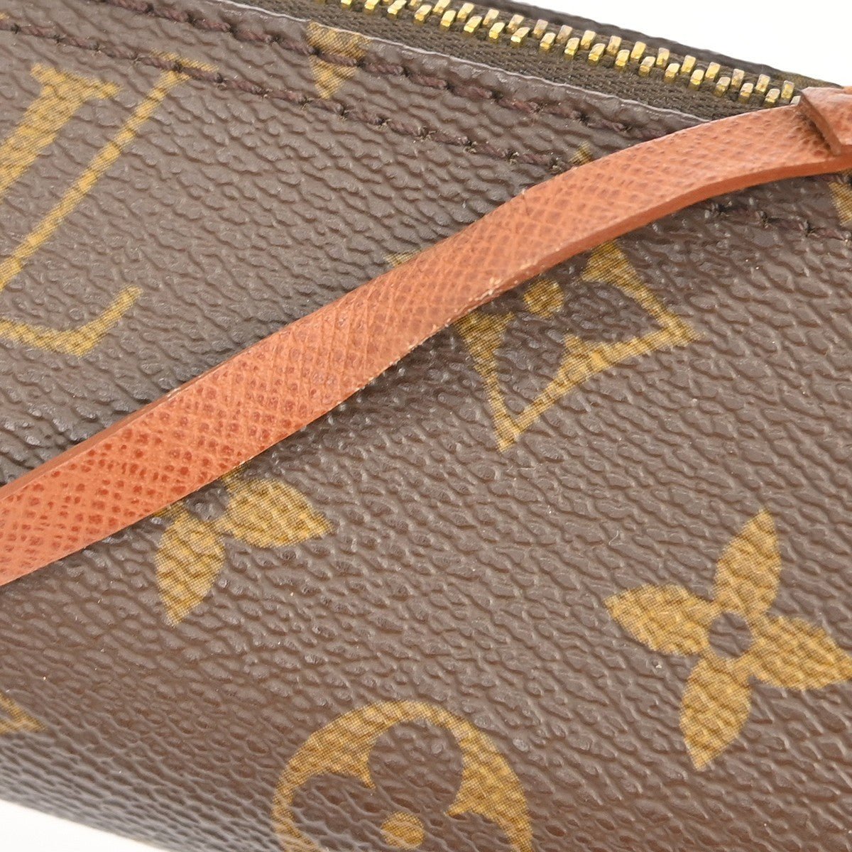 Louis Vuitton Papillon Pochette - Brandsamsara