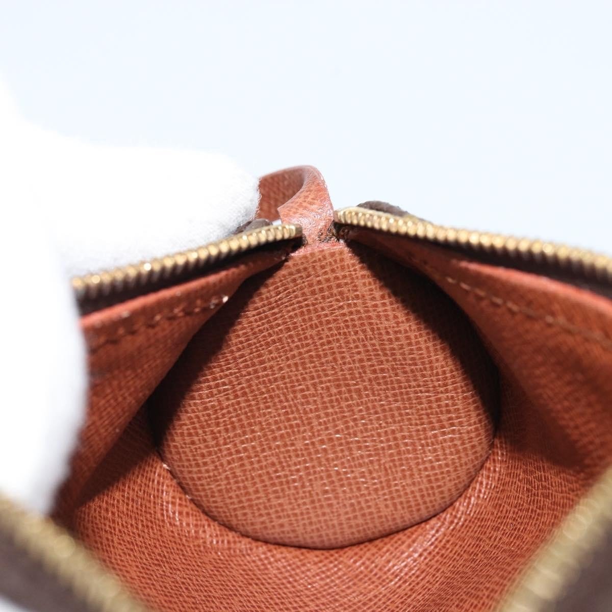 Louis Vuitton Papillon Pochette - Brandsamsara