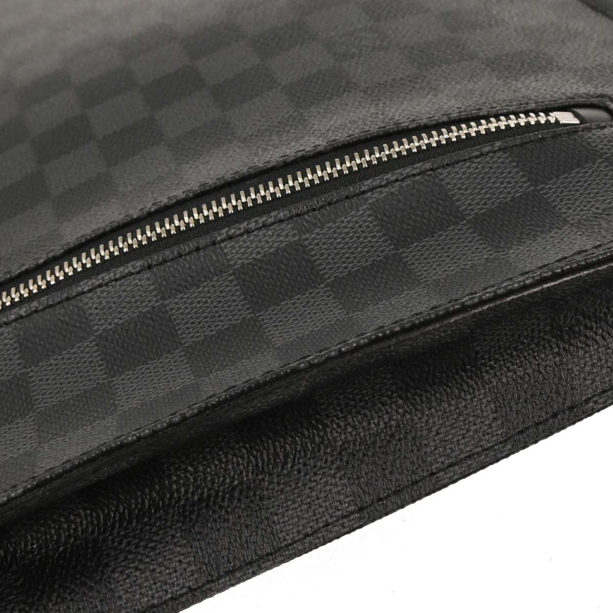 Louis Vuitton Poche Documents - Brandsamsara