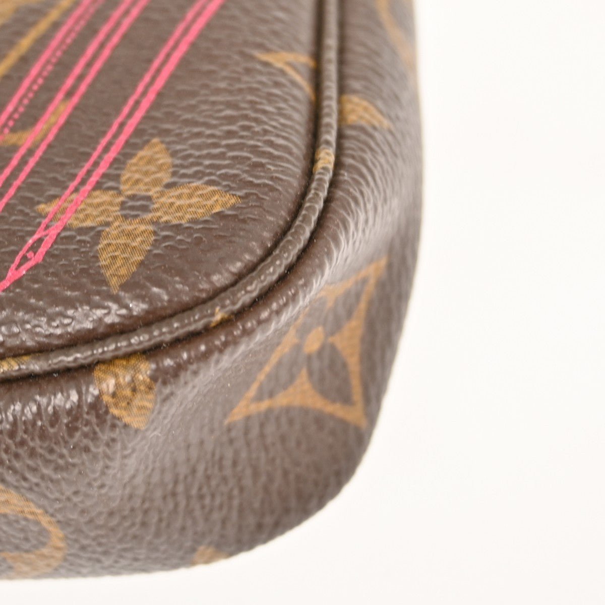 Louis Vuitton Pochette Accessoires - Brandsamsara