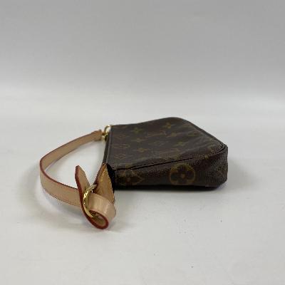 Louis Vuitton Pochette Accessoires - Brandsamsara