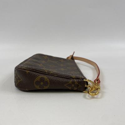 Louis Vuitton Pochette Accessoires - Brandsamsara