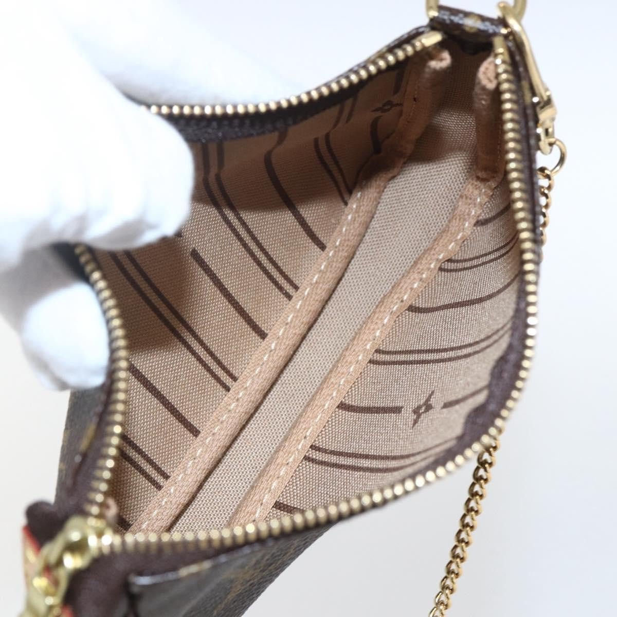 Louis Vuitton Pochette Accessoires - Brandsamsara