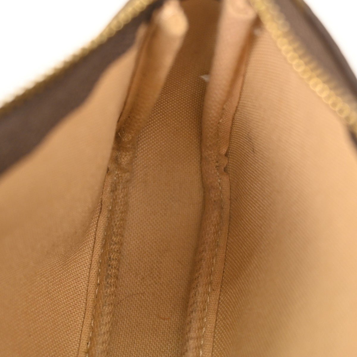 Louis Vuitton Pochette Accessoires - Brandsamsara