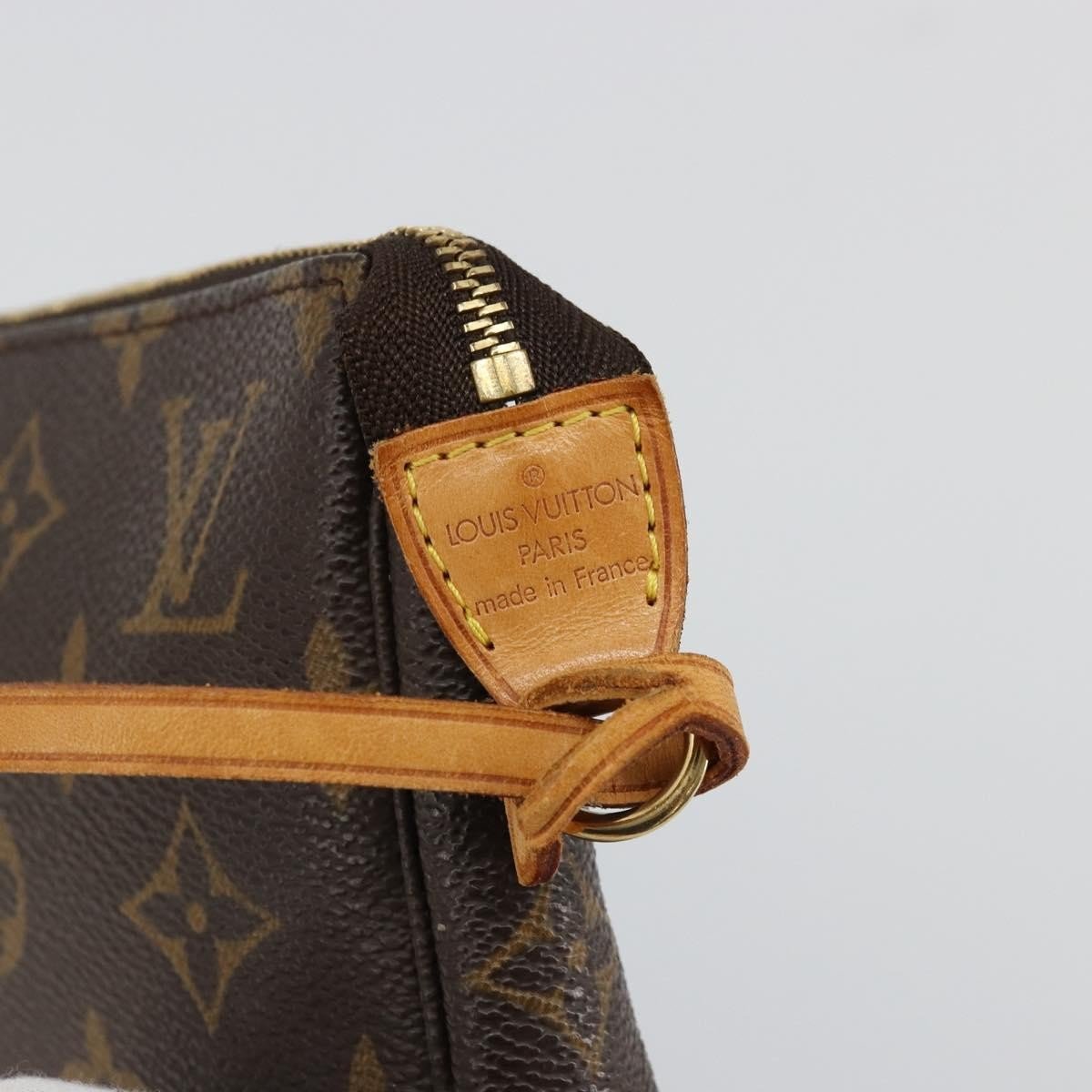 Louis Vuitton Pochette Accessoires NM - Brandsamsara