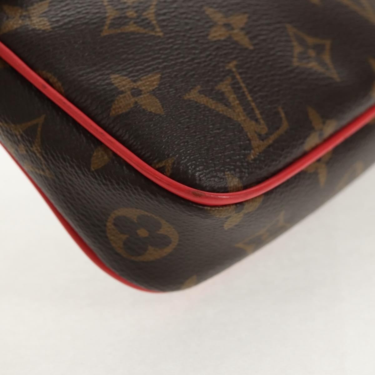 Louis Vuitton Pochette Accessoires NM - Brandsamsara