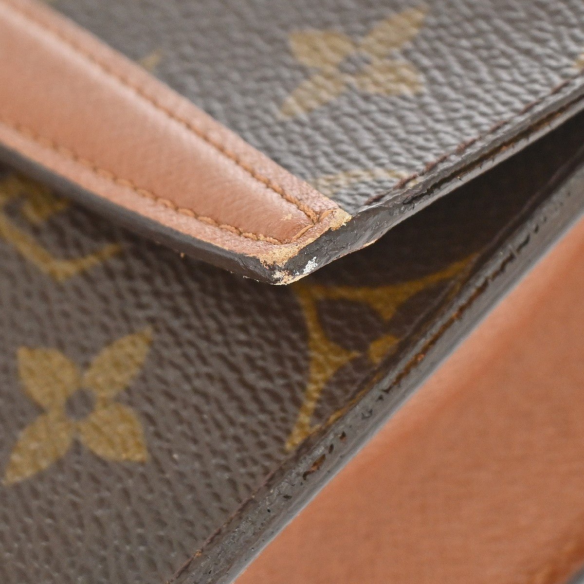 Louis Vuitton Pochette Arche Waist - Brandsamsara