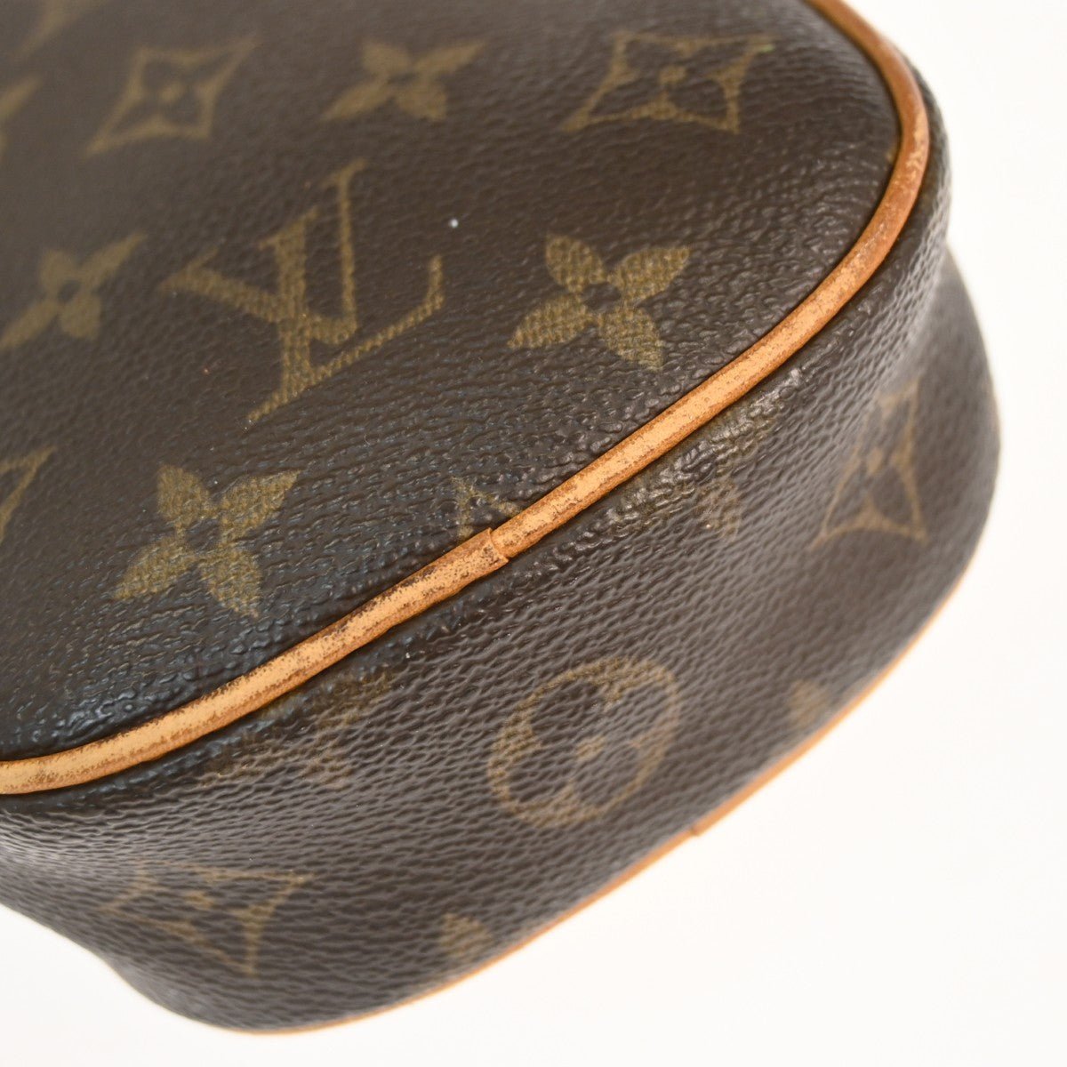 Louis Vuitton Pochette Gange - Brandsamsara