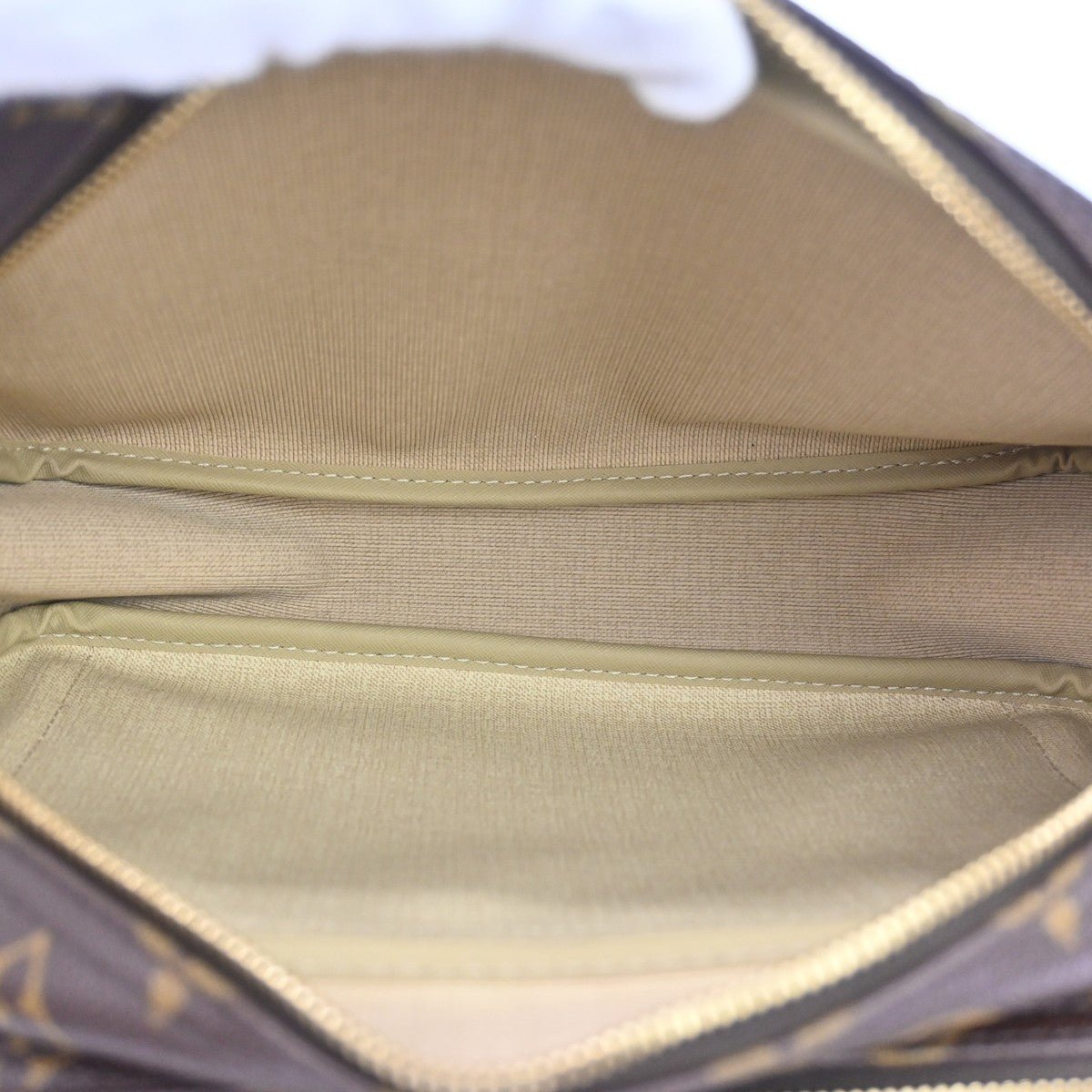 Louis Vuitton Reporter - Brandsamsara