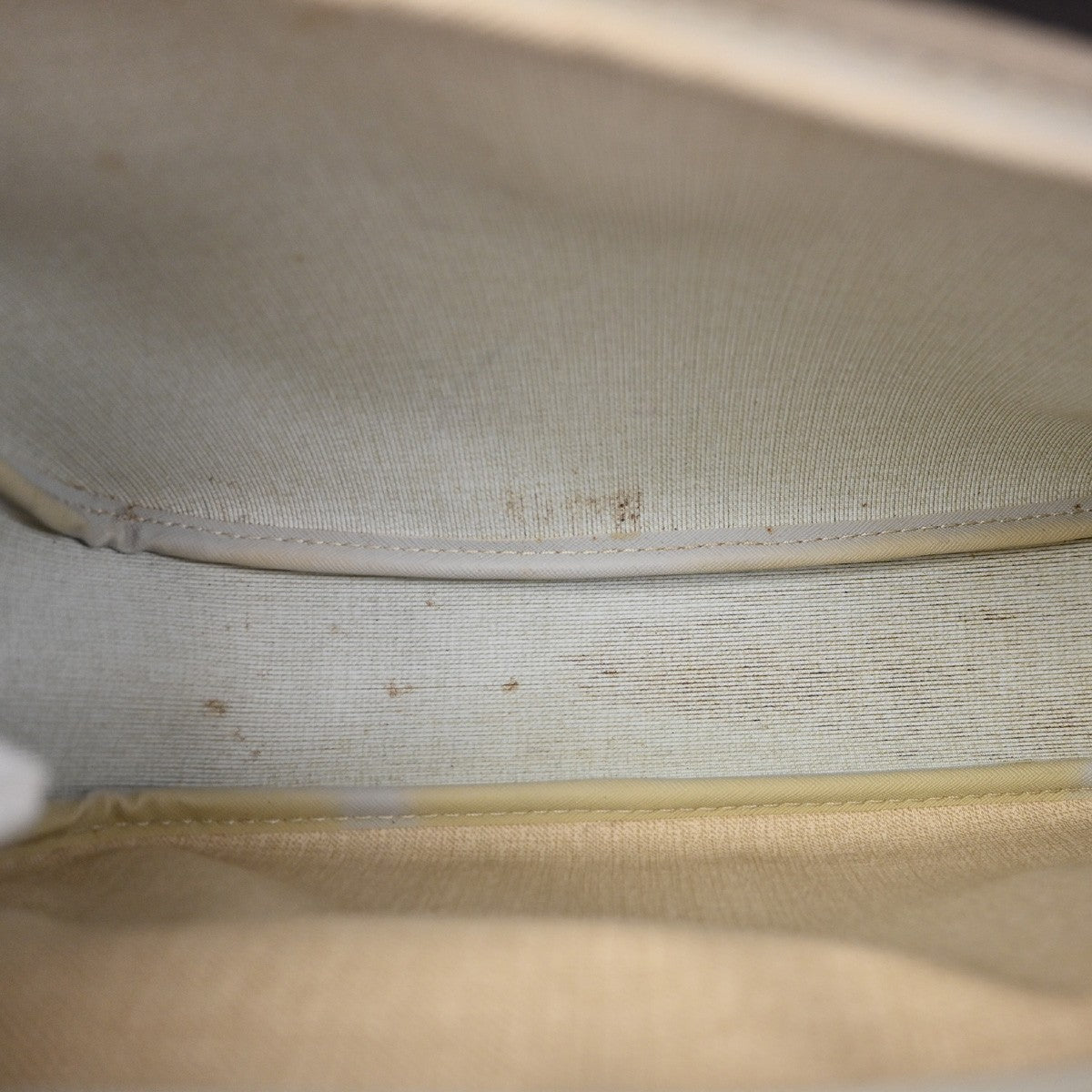 Louis Vuitton Reporter Bag - Brandsamsara