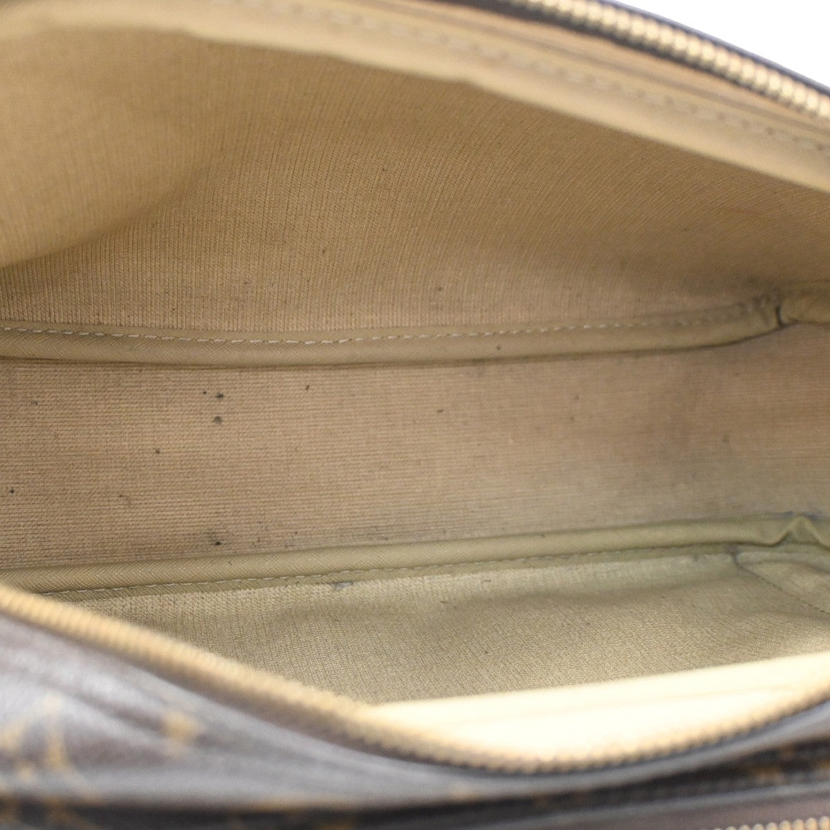 Louis Vuitton Reporter Bag - Brandsamsara