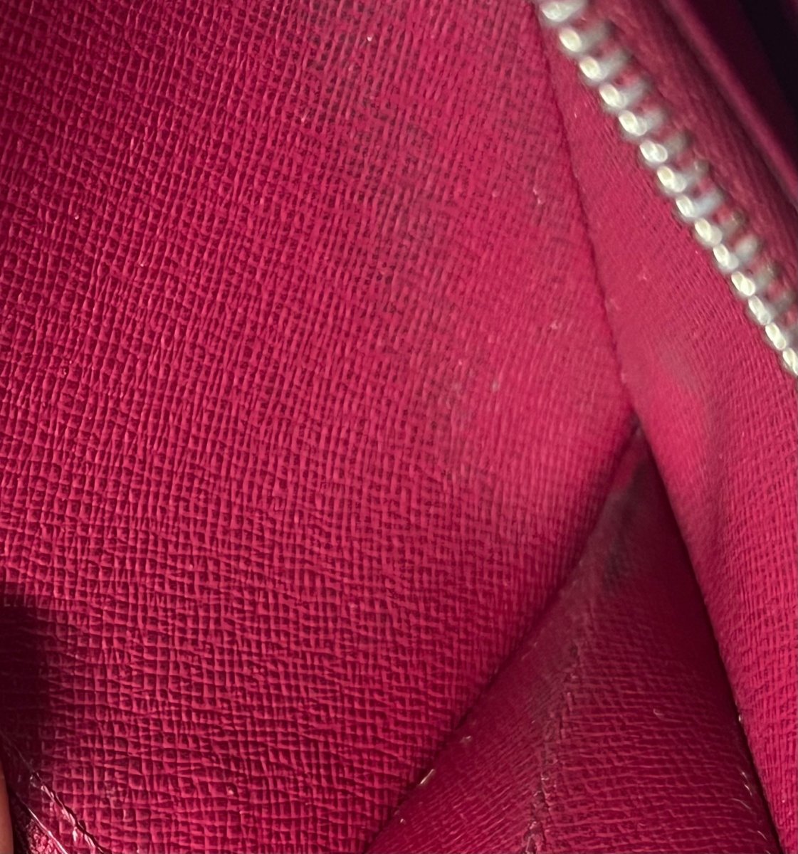 Louis Vuitton Sarah - Brandsamsara