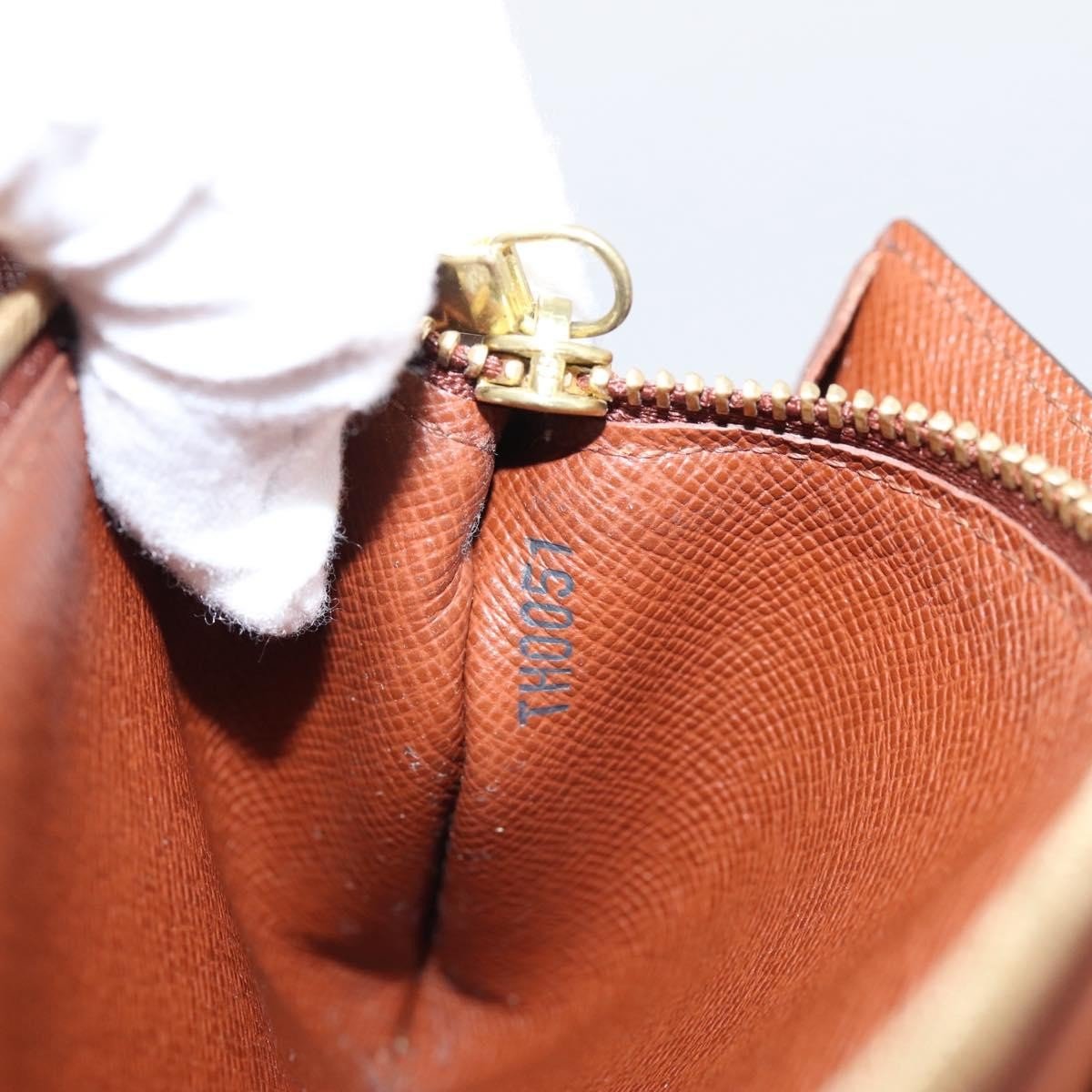 Louis Vuitton Sarah - Brandsamsara