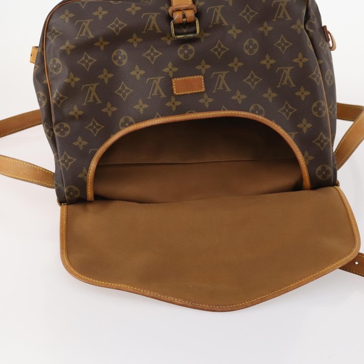 Louis Vuitton Saumur Handbag - Brandsamsara