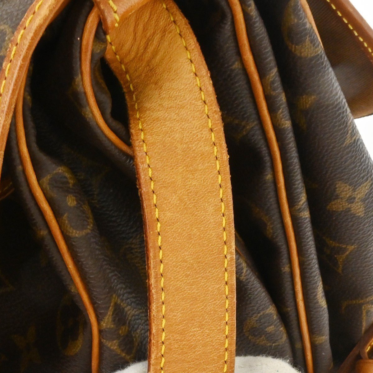 Louis Vuitton Saumur Handbag - Brandsamsara