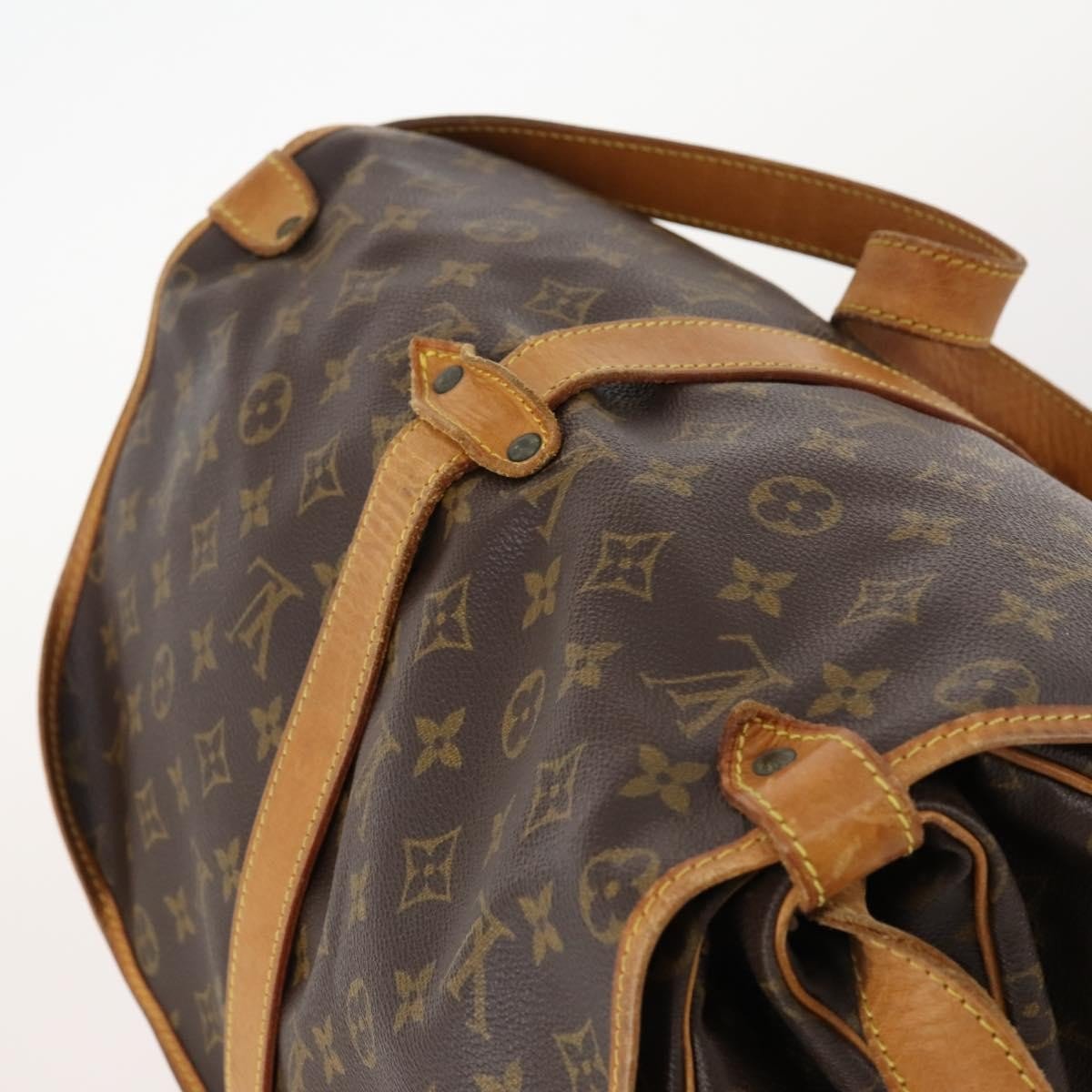 Louis Vuitton Saumur Handbag - Brandsamsara