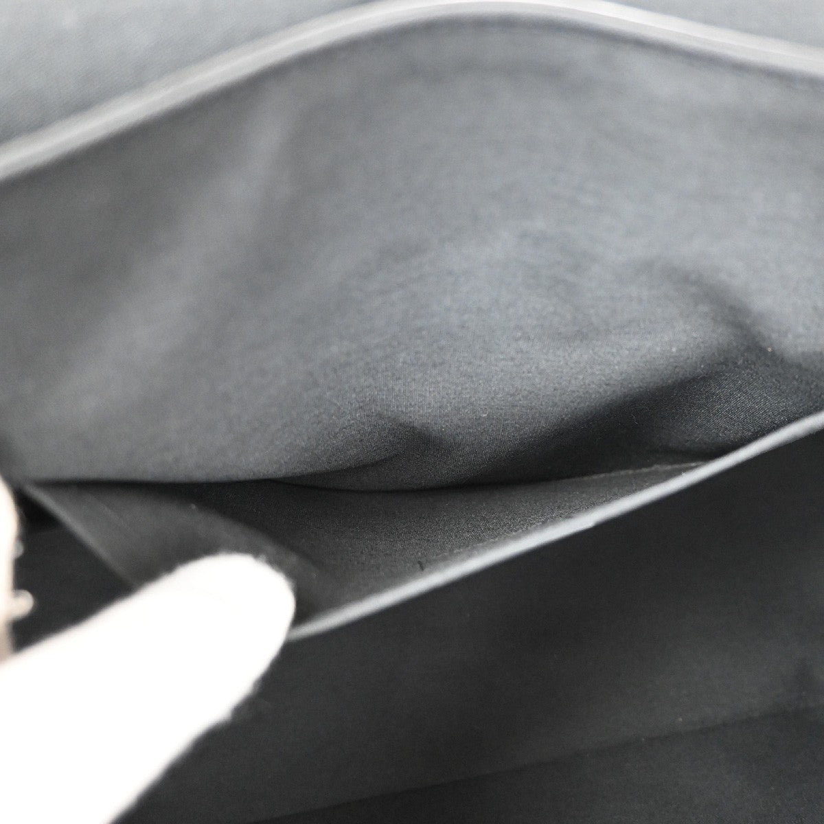 Louis Vuitton Segur Handbag - Brandsamsara