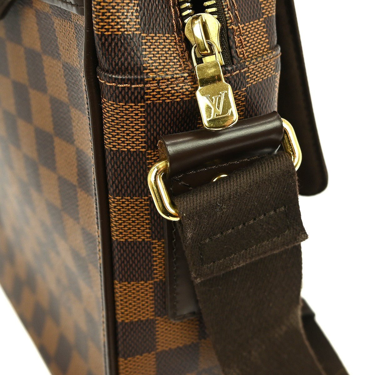 Louis Vuitton Shelton Messenger Bag - Brandsamsara