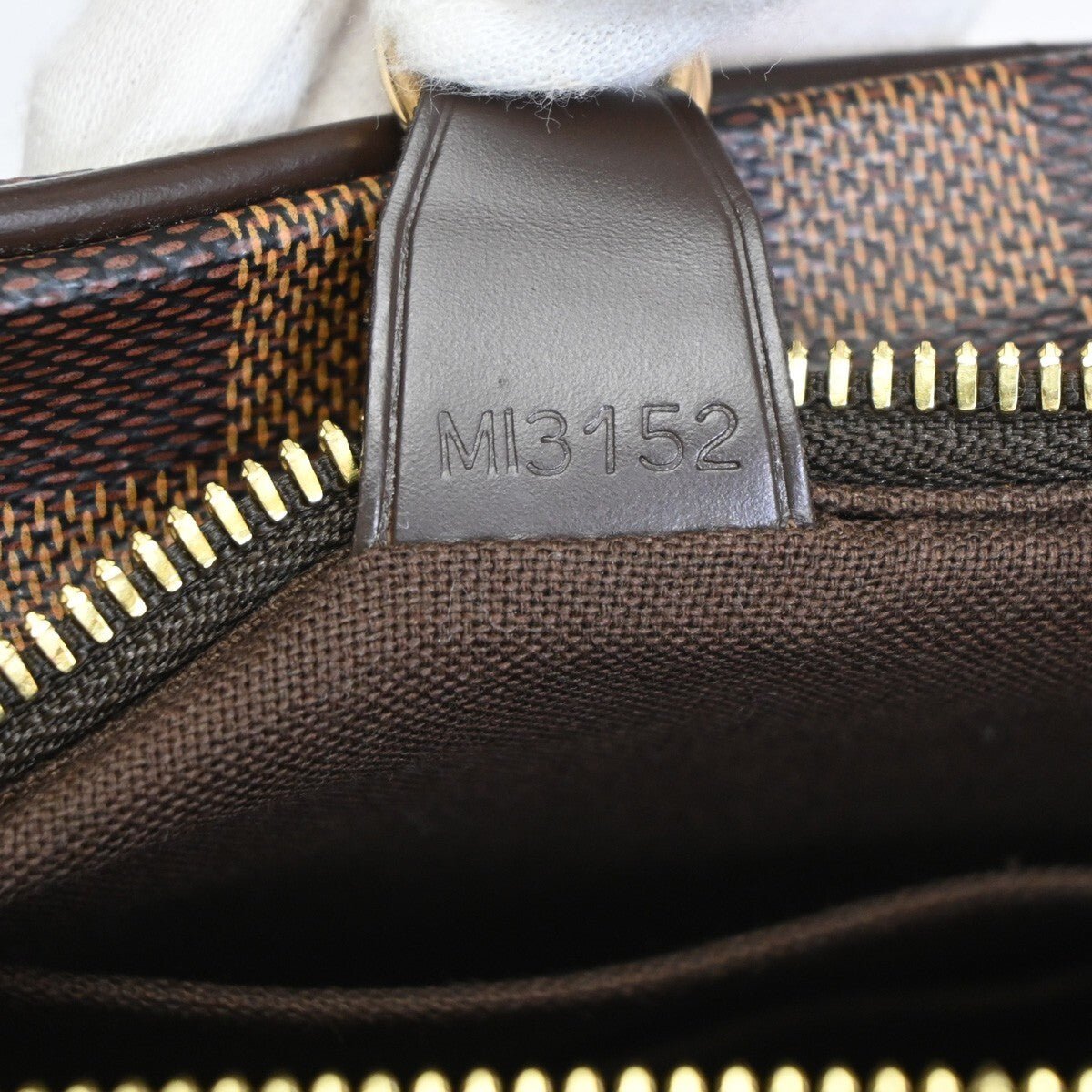 Louis Vuitton Shelton Messenger Bag - Brandsamsara