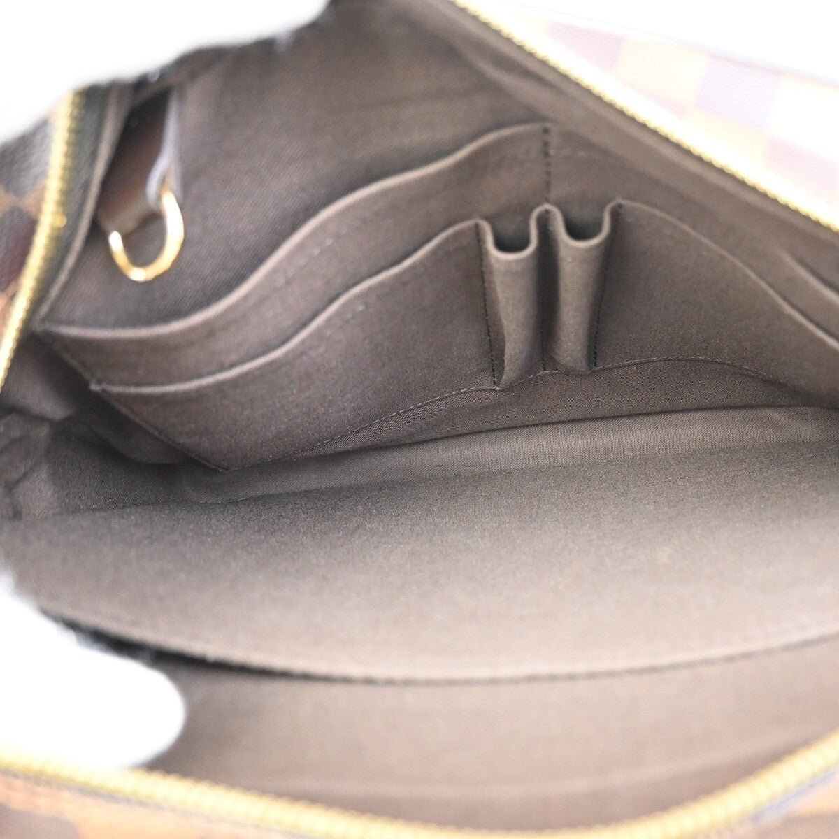 Louis Vuitton Shelton Messenger Bag - Brandsamsara