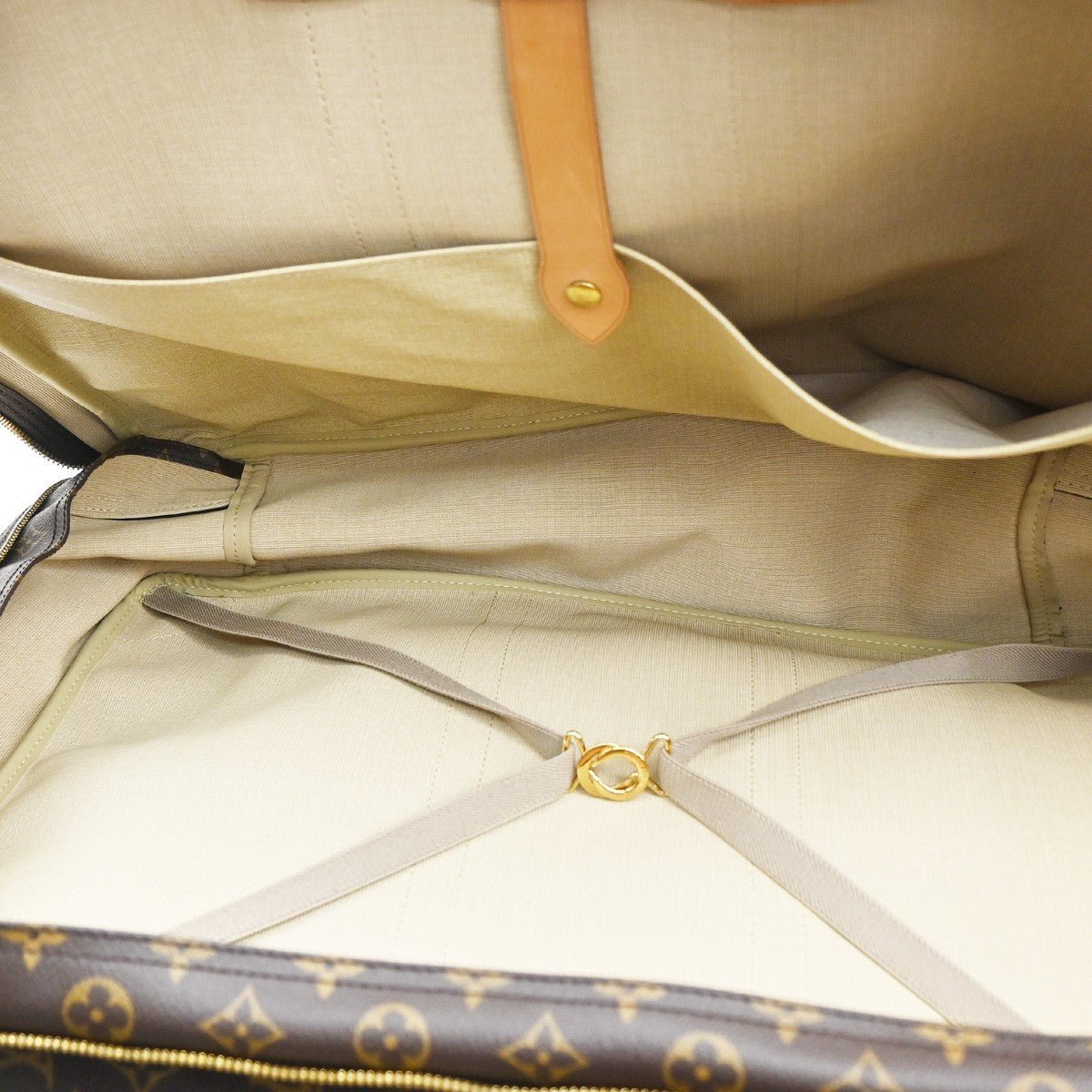 Louis Vuitton Sirius Handbag - Brandsamsara
