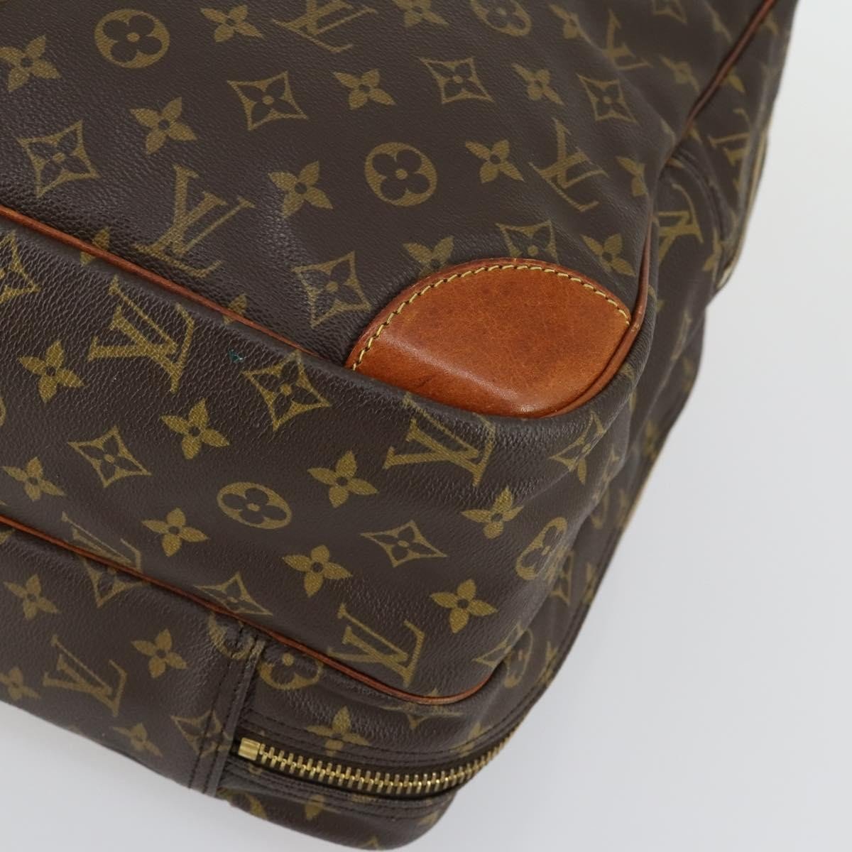 Louis Vuitton Sirius Handbag - Brandsamsara