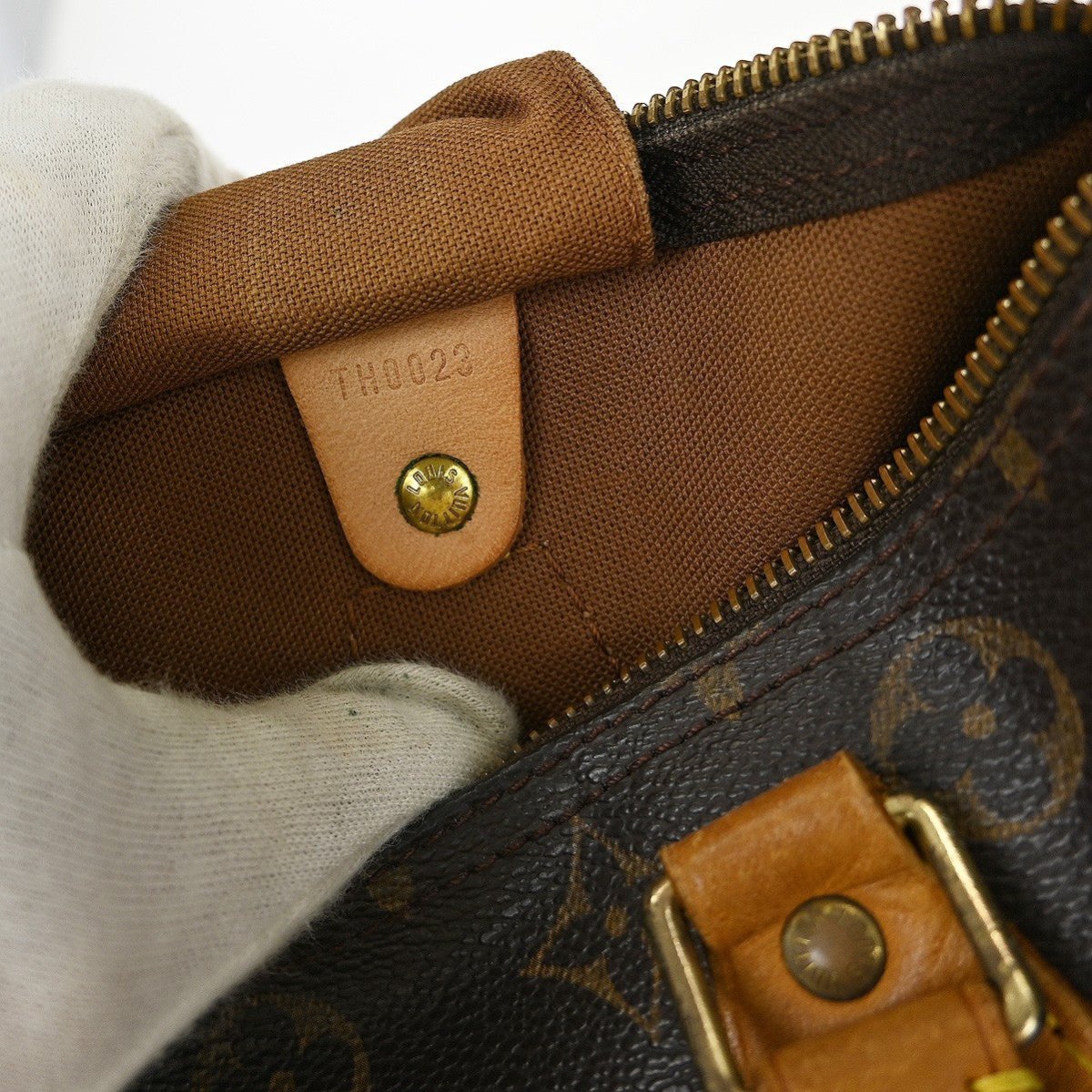 Louis Vuitton Speedy Handbag - Brandsamsara
